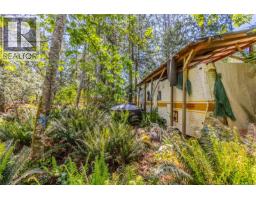 3250 Gunpowder Trail, Hornby Island, BC V0R1Z0 Photo 8