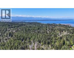 3250 Gunpowder Trail, Hornby Island, BC V0R1Z0 Photo 53