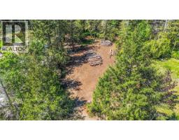 3250 Gunpowder Trail, Hornby Island, BC V0R1Z0 Photo 43