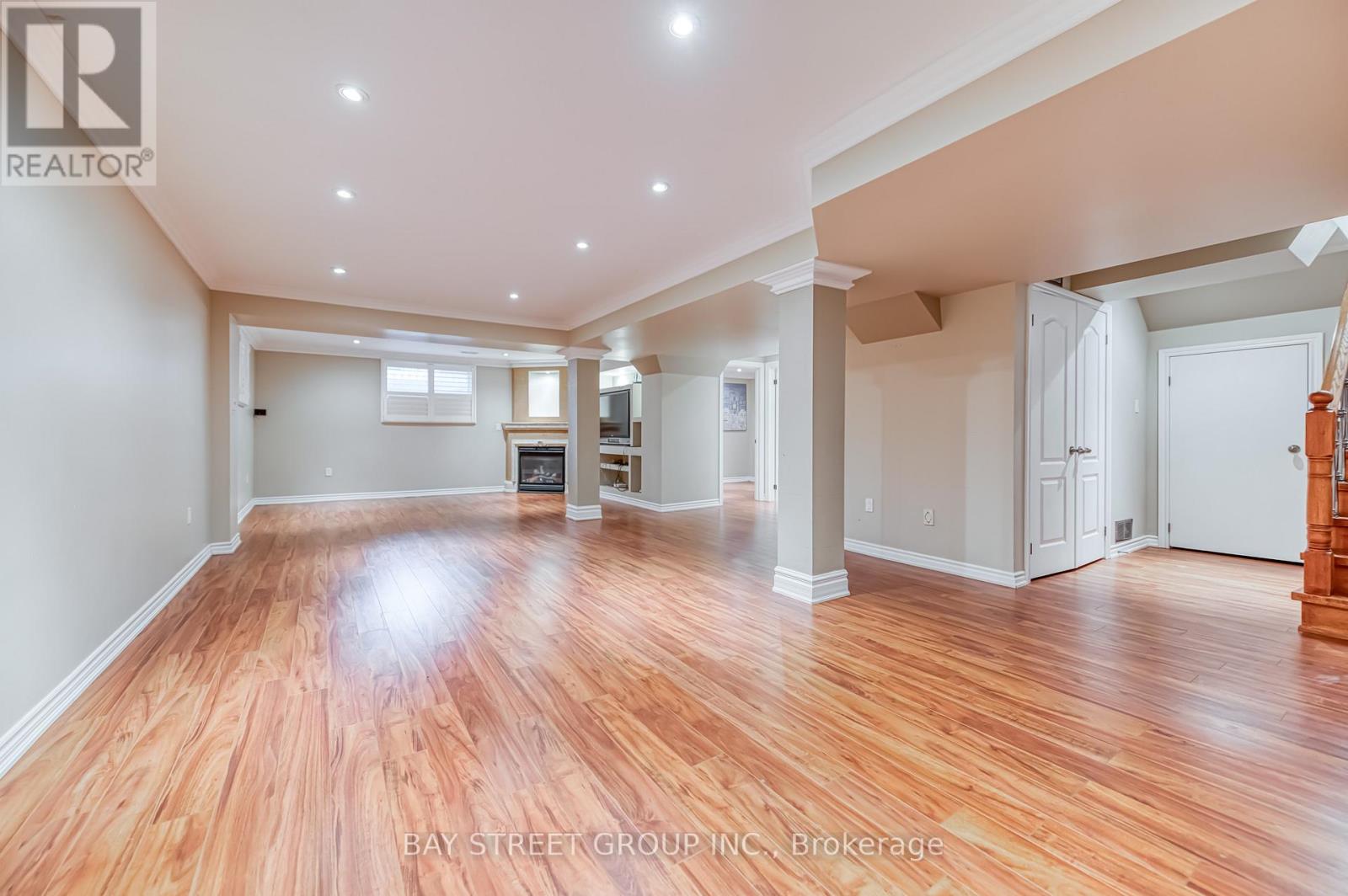 2422 HERTFORDSHIRE WAY - 43