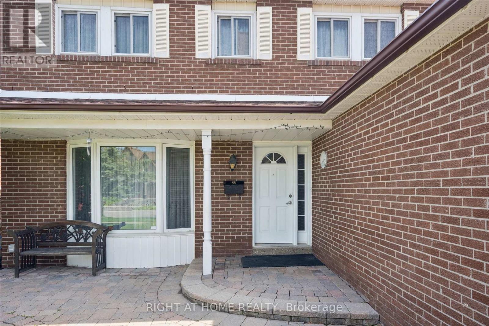 37 MOFFATT AVENUE - 2