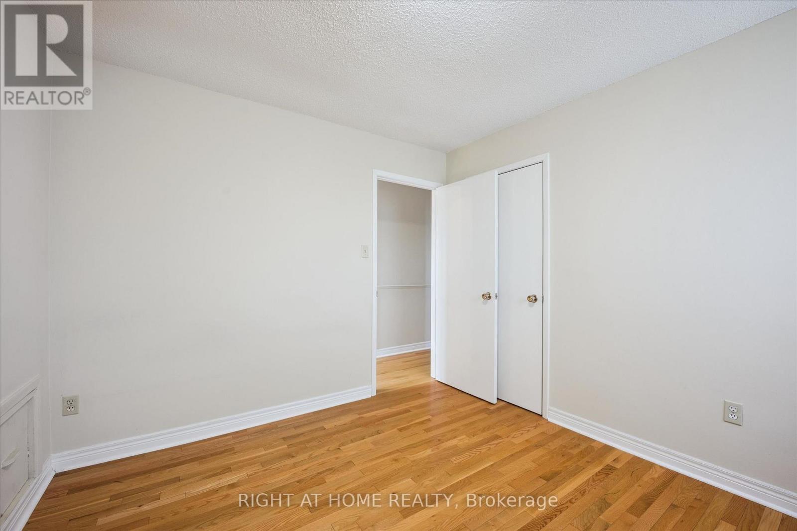 37 MOFFATT AVENUE - 21