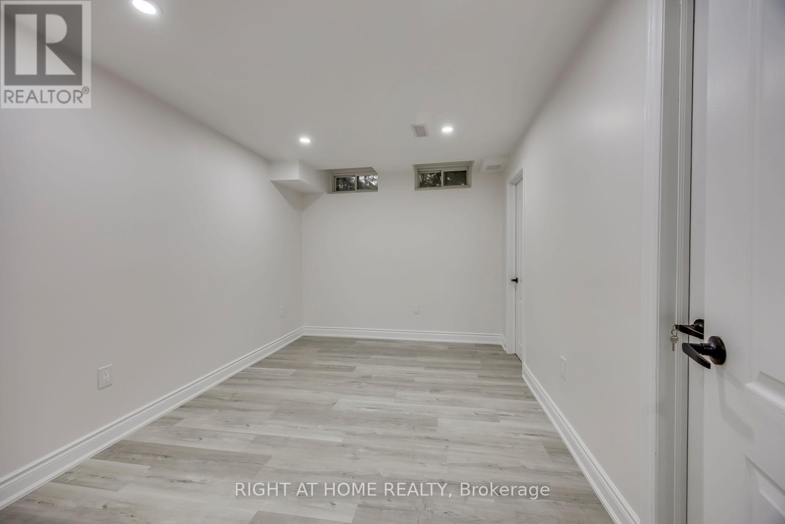 #13 1015 GALESWAY BOULEVARD - 33