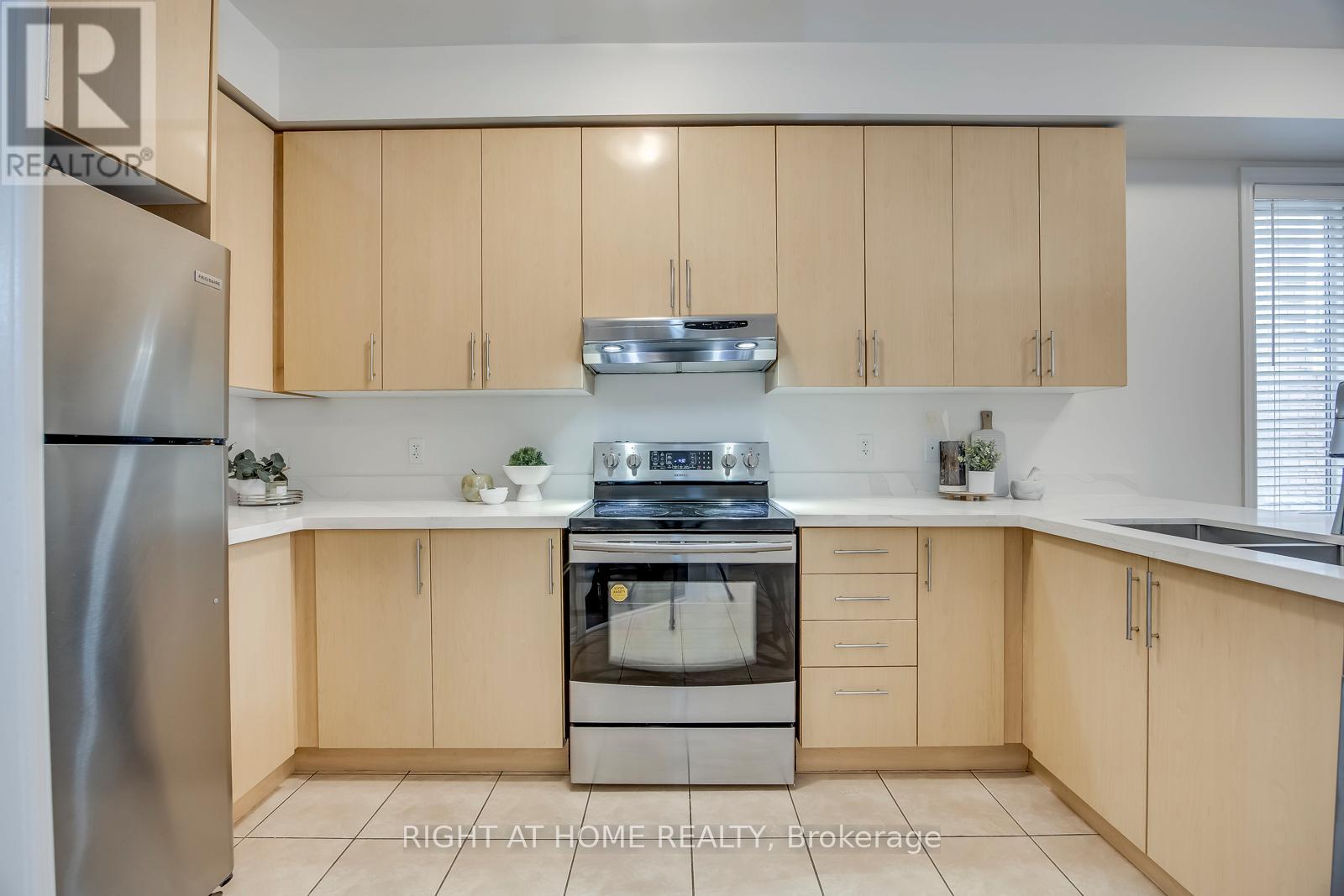 #13 1015 GALESWAY BOULEVARD - 7