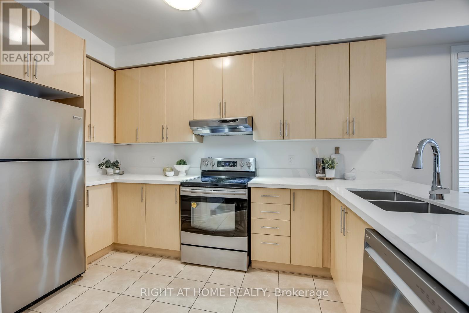 #13 1015 GALESWAY BOULEVARD - 8