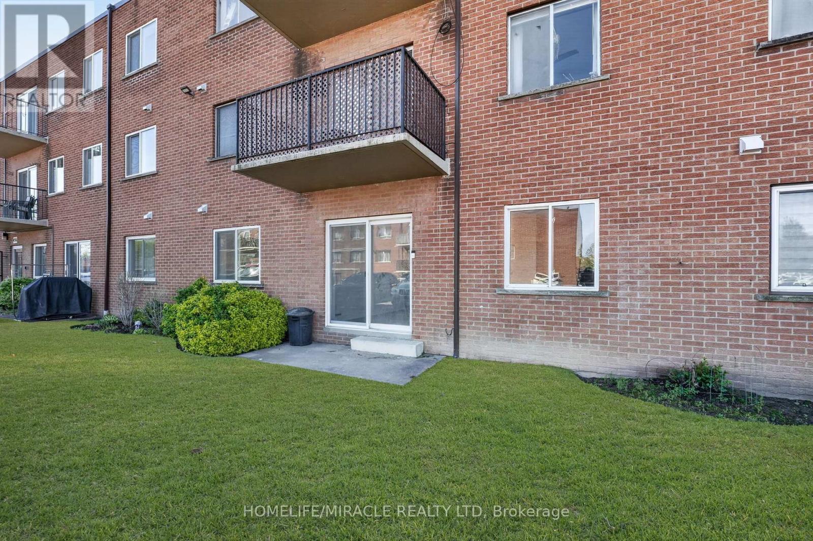 #5 456 CARLTON STREET - 21