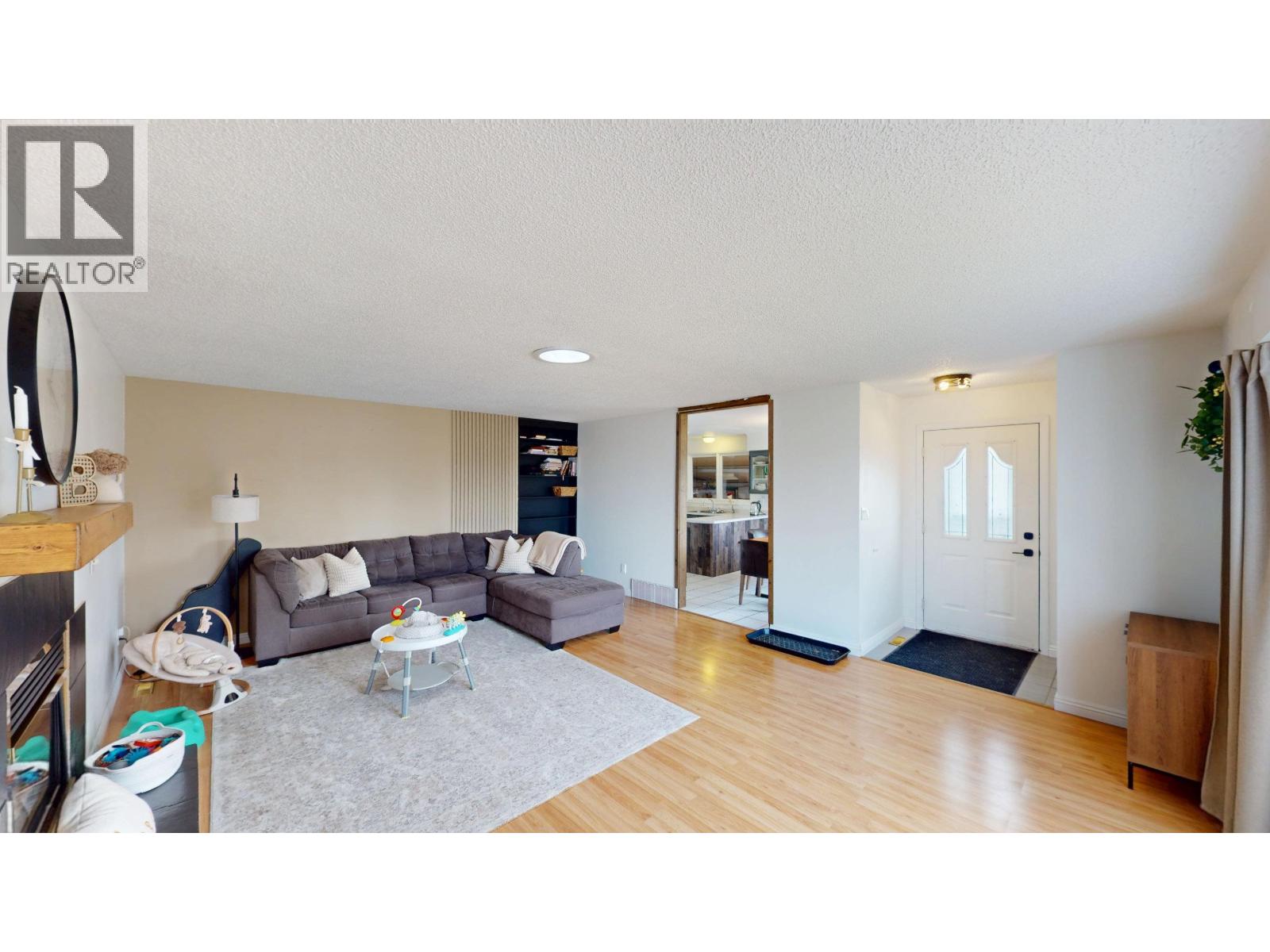 9219 103 AVENUE - 3