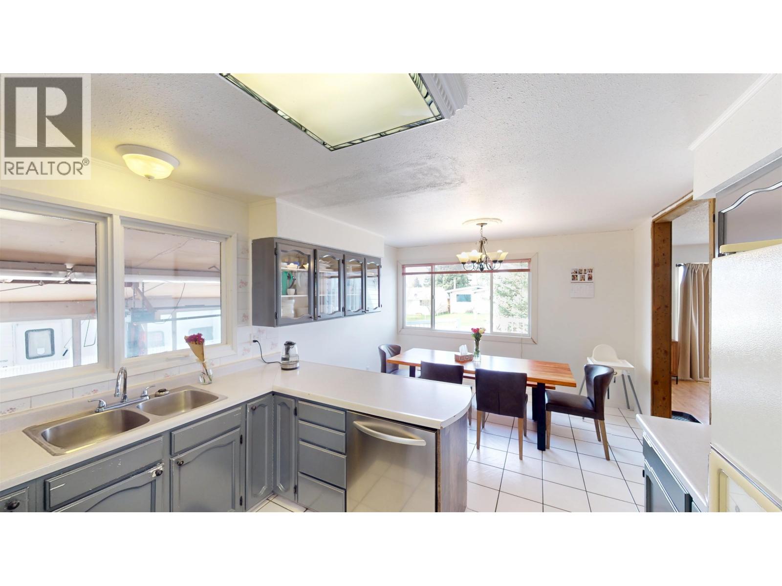 9219 103 AVENUE - 11