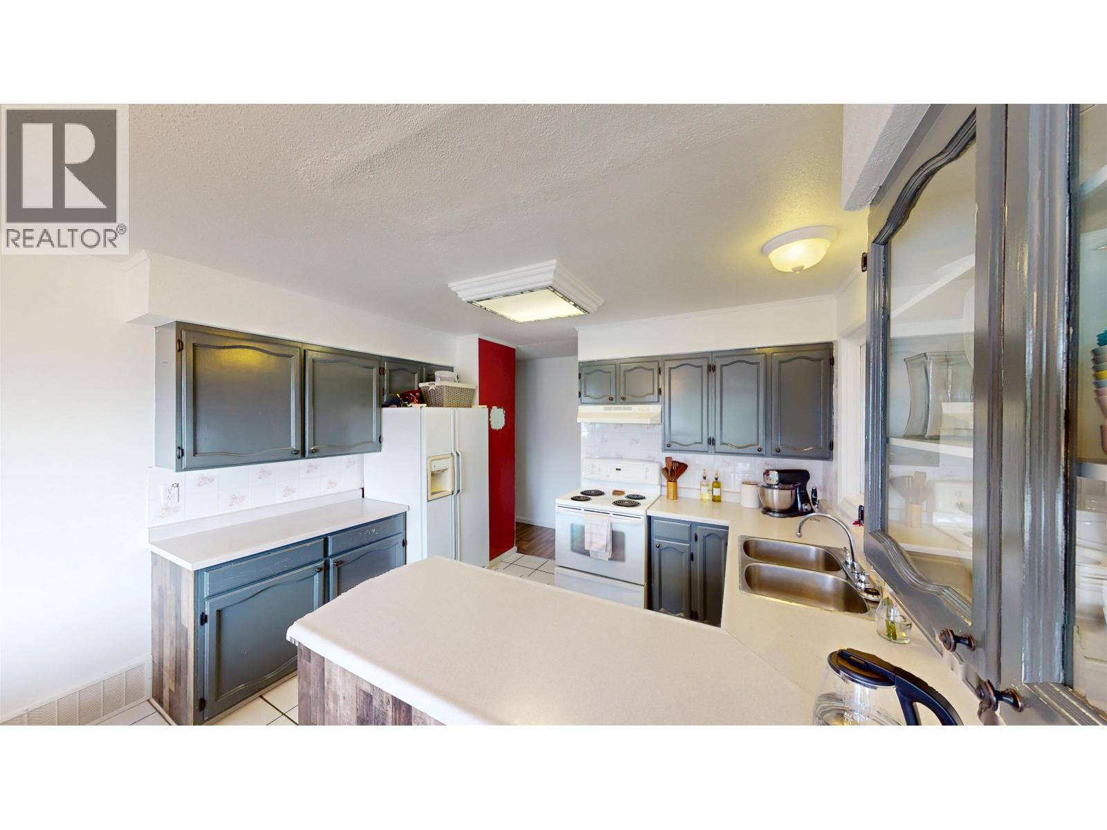 9219 103 AVENUE - 10