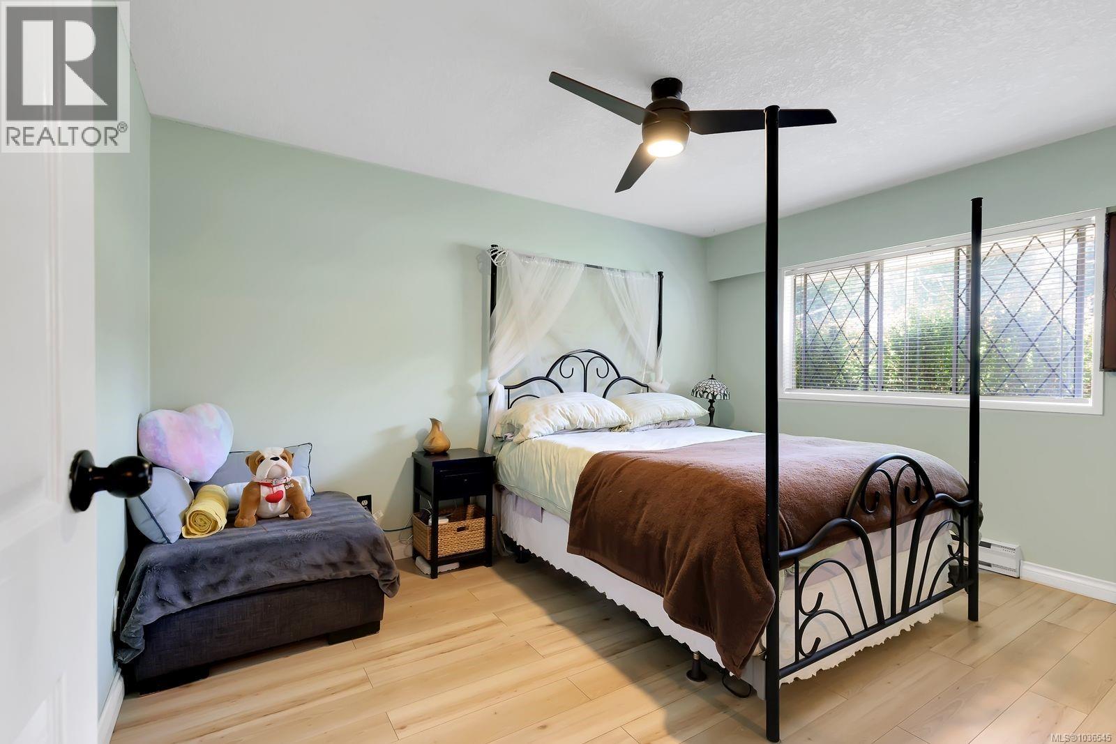 261 Frankies Pl - 36