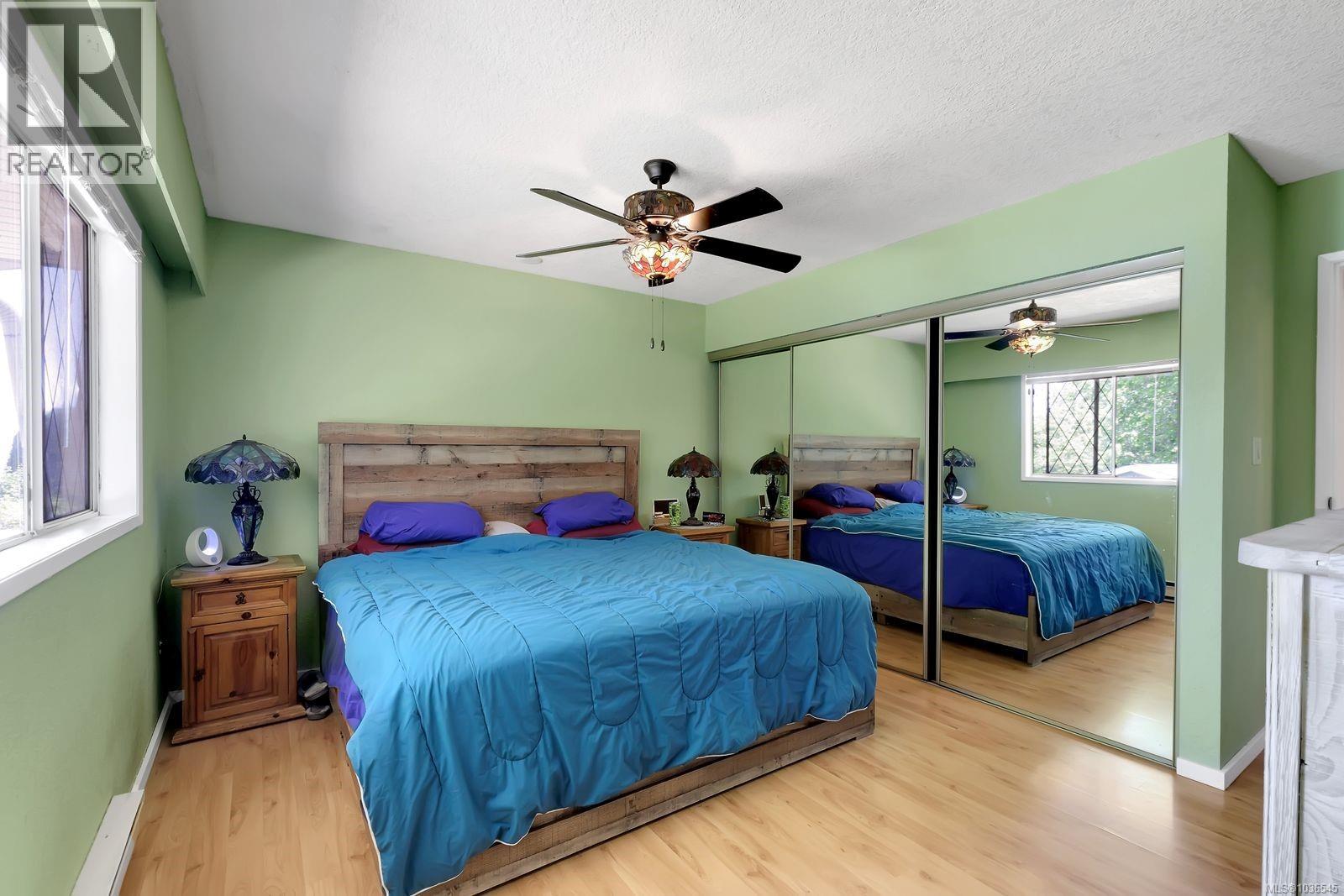 261 Frankies Pl - 32