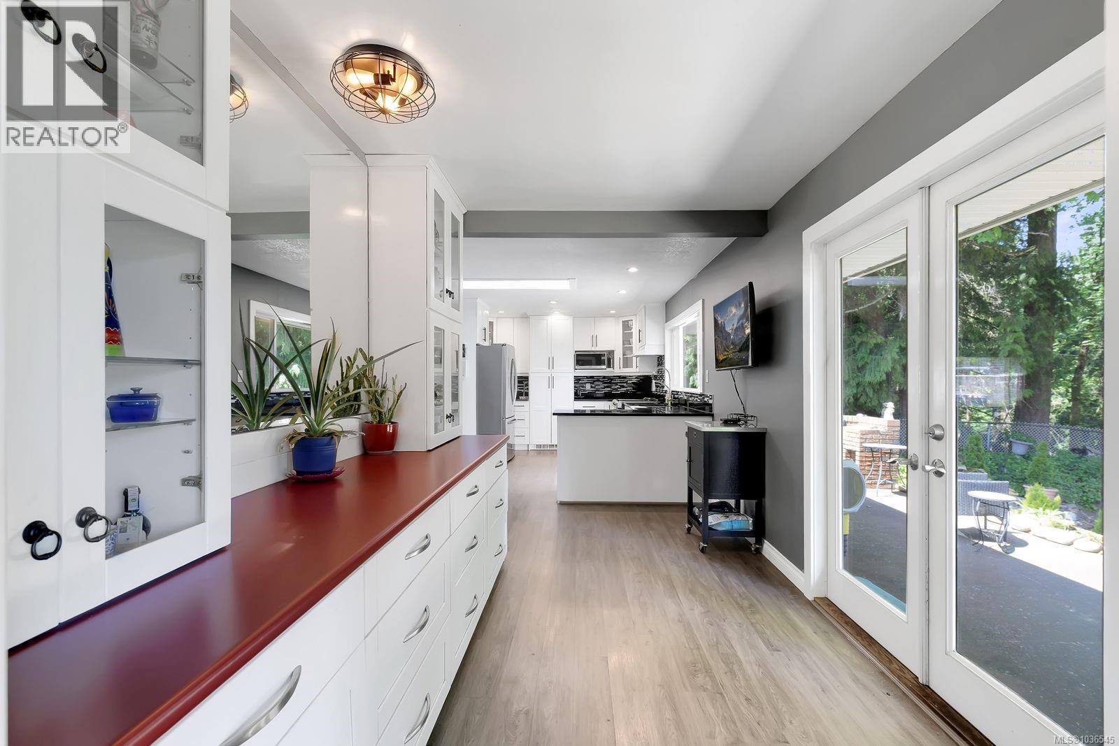 261 Frankies Pl - 9