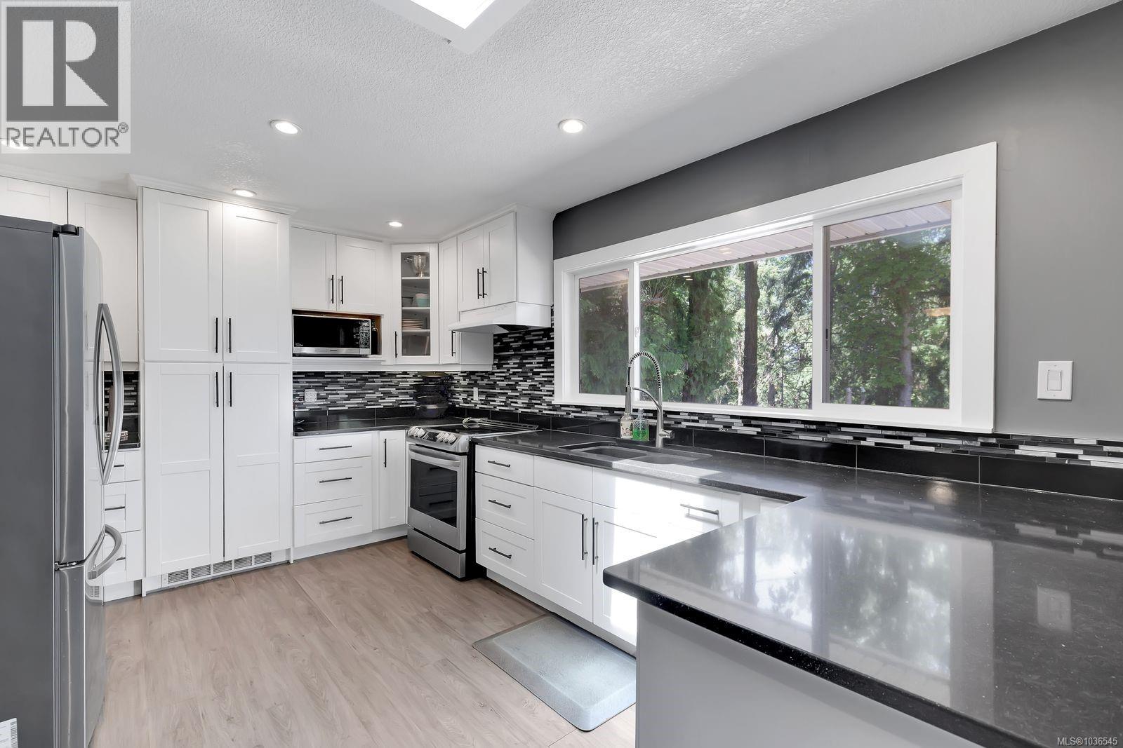 261 Frankies Pl - 11