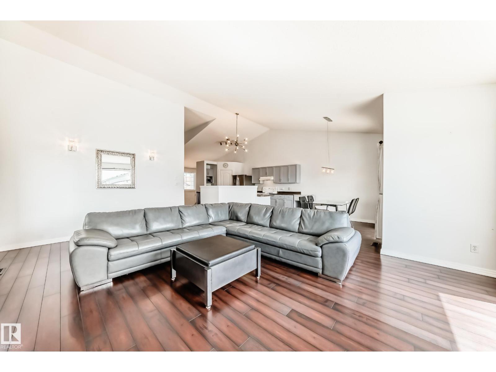 4823 147 AV NW, Edmonton