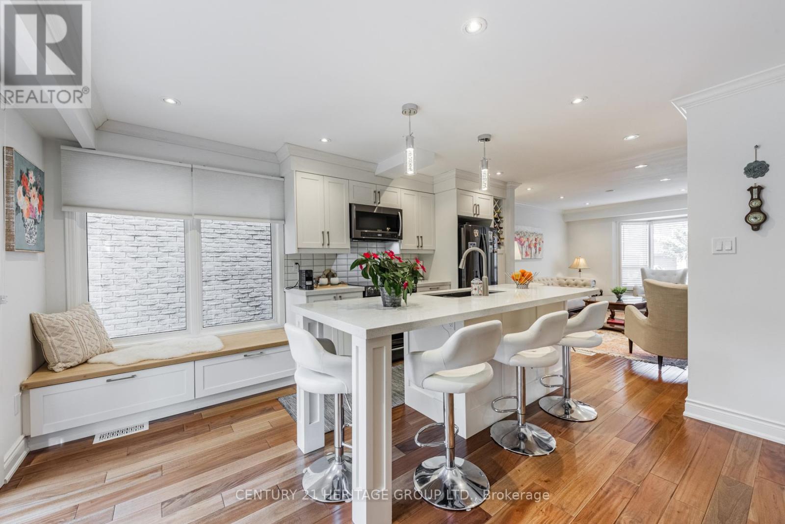 36 HALLMARK COURT - 10
