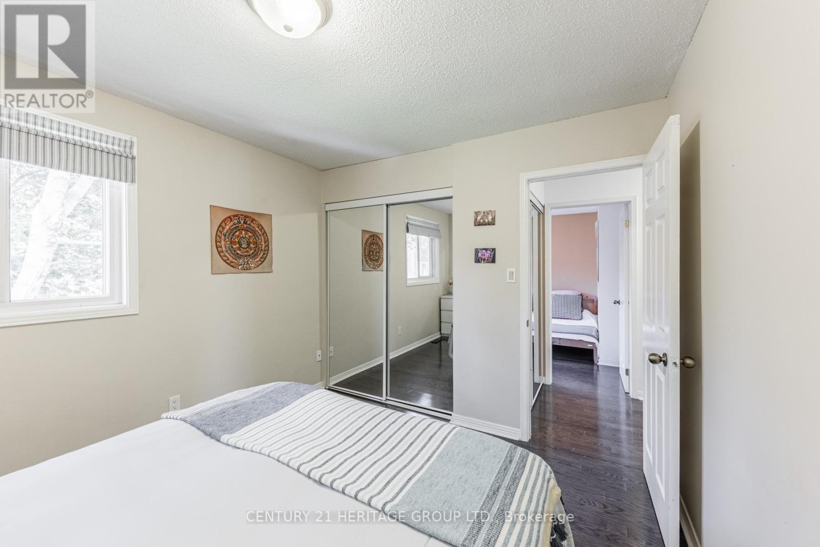 36 HALLMARK COURT - 22