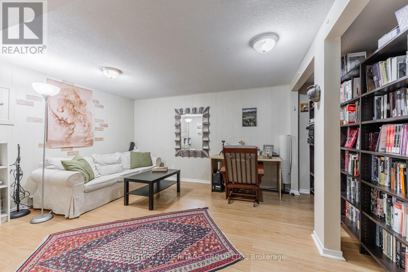 36 HALLMARK COURT - 26