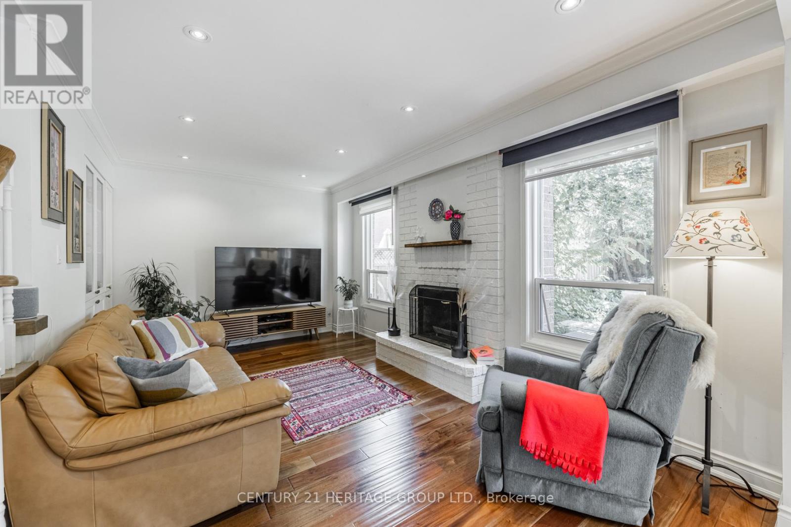 36 HALLMARK COURT - 8