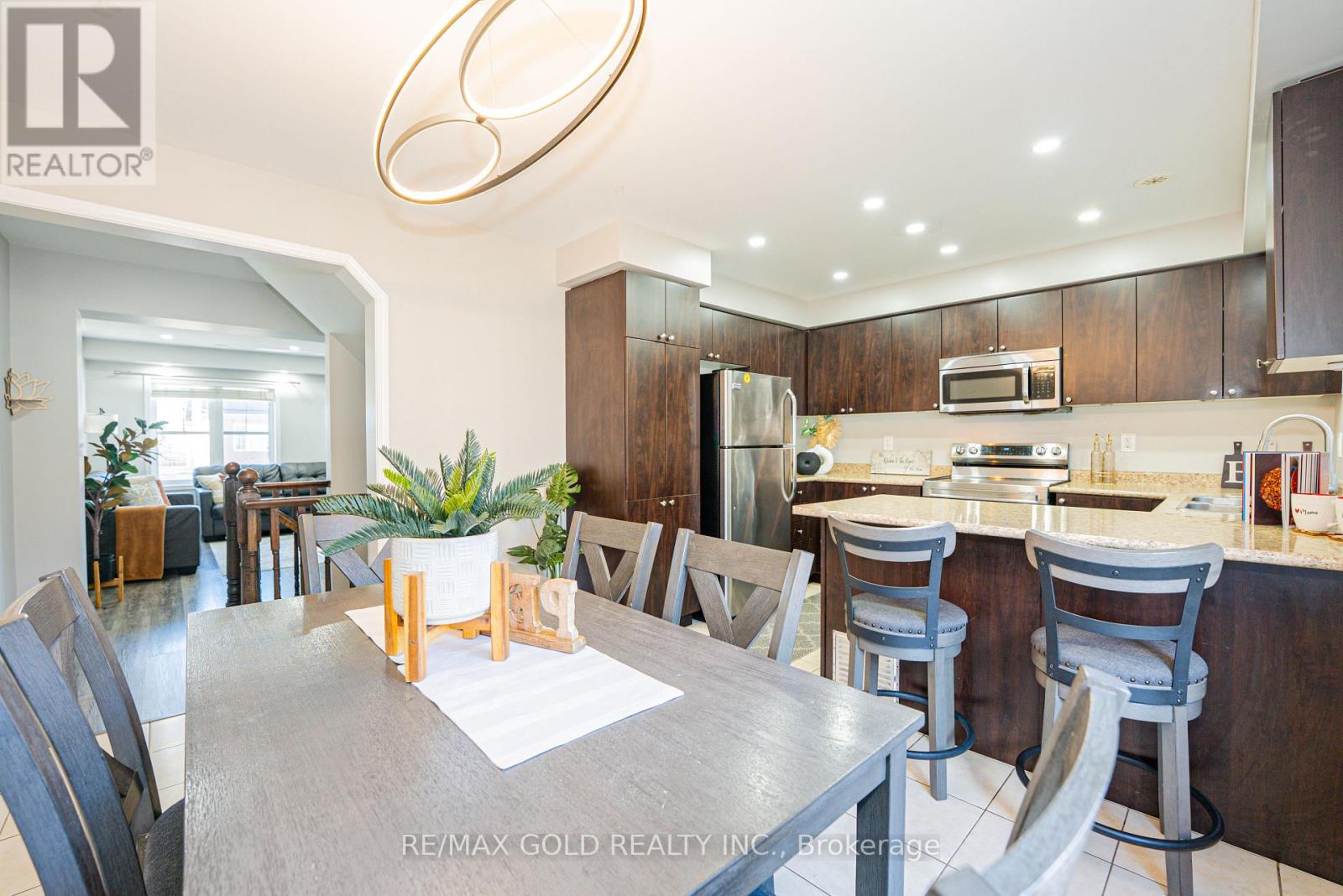 45 ARIEL ROAD - 16