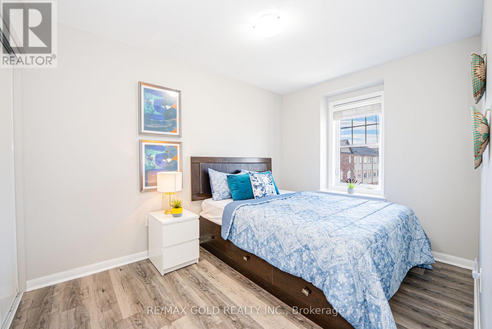 45 ARIEL ROAD - 24