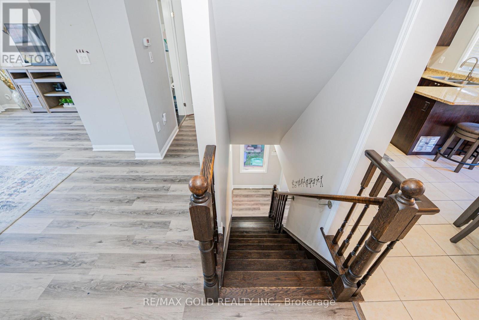 45 ARIEL ROAD - 29