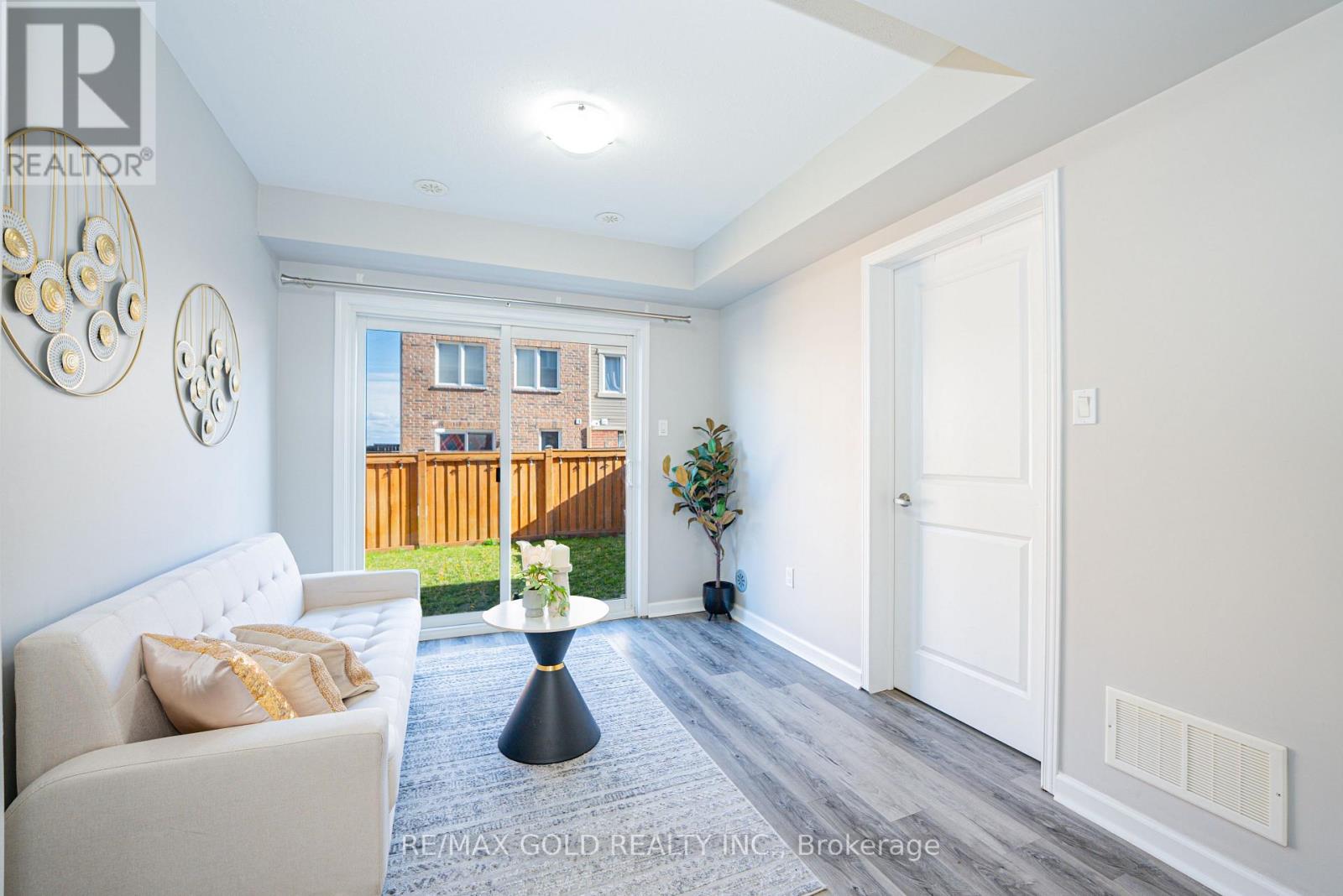 45 ARIEL ROAD - 8