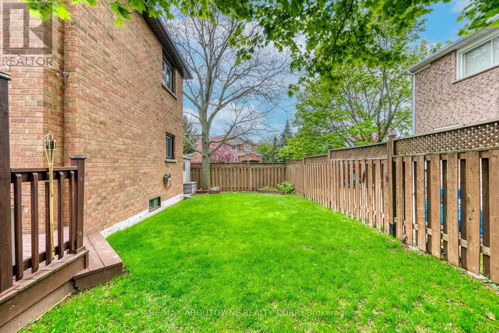 1209 OLD OAK DRIVE - 34