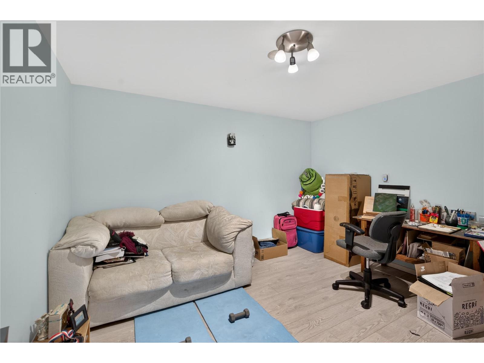902 Gore Street - 38