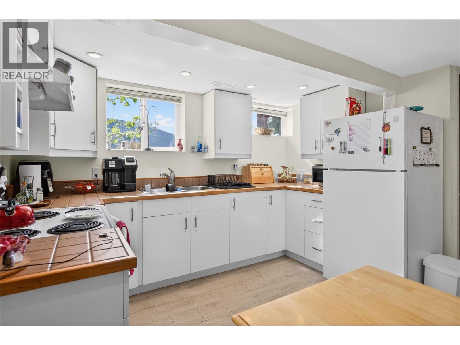 902 Gore Street - 28