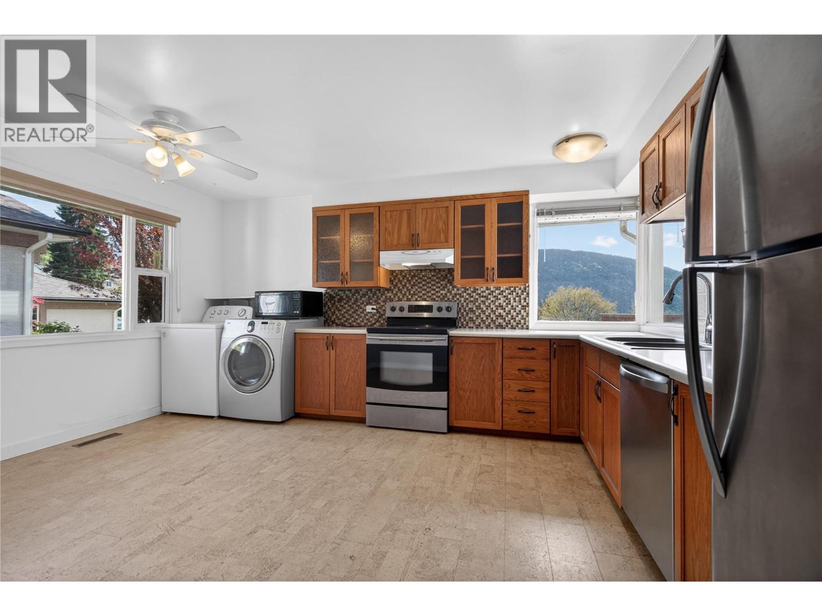 902 Gore Street - 14