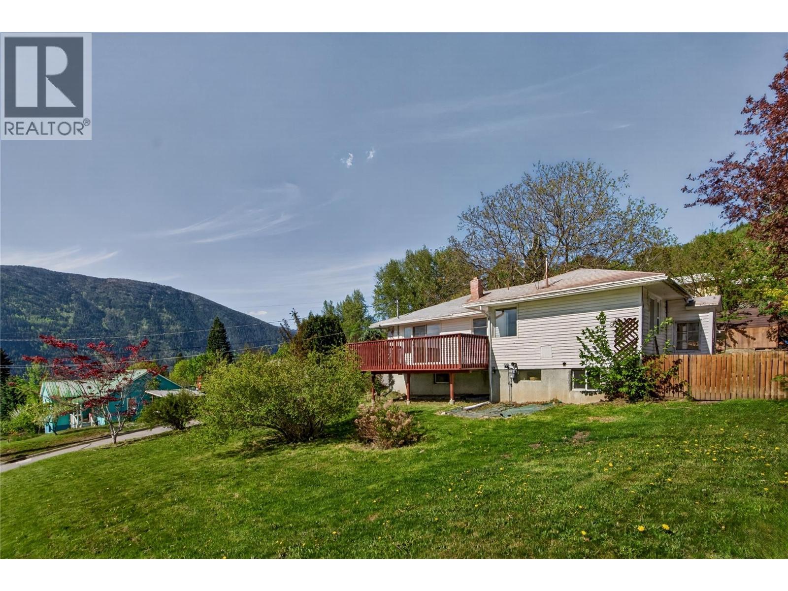 902 Gore Street - 44