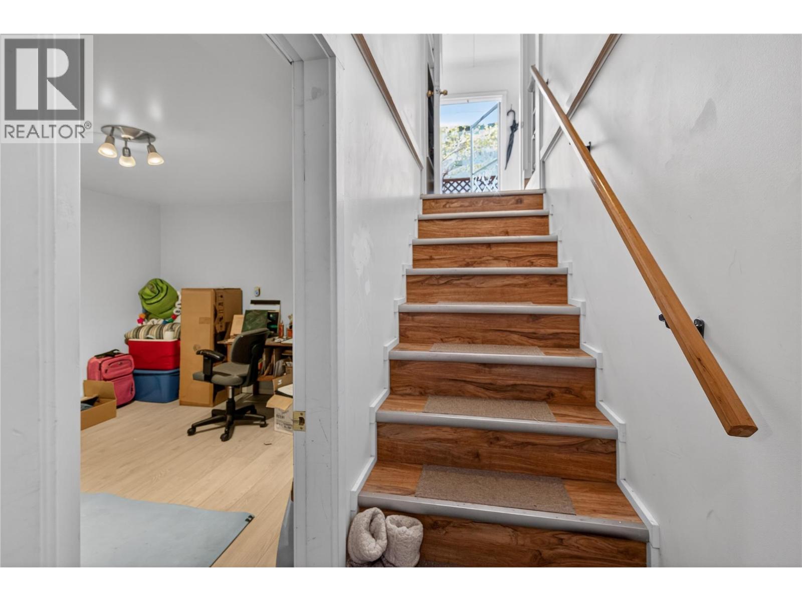 902 Gore Street - 37