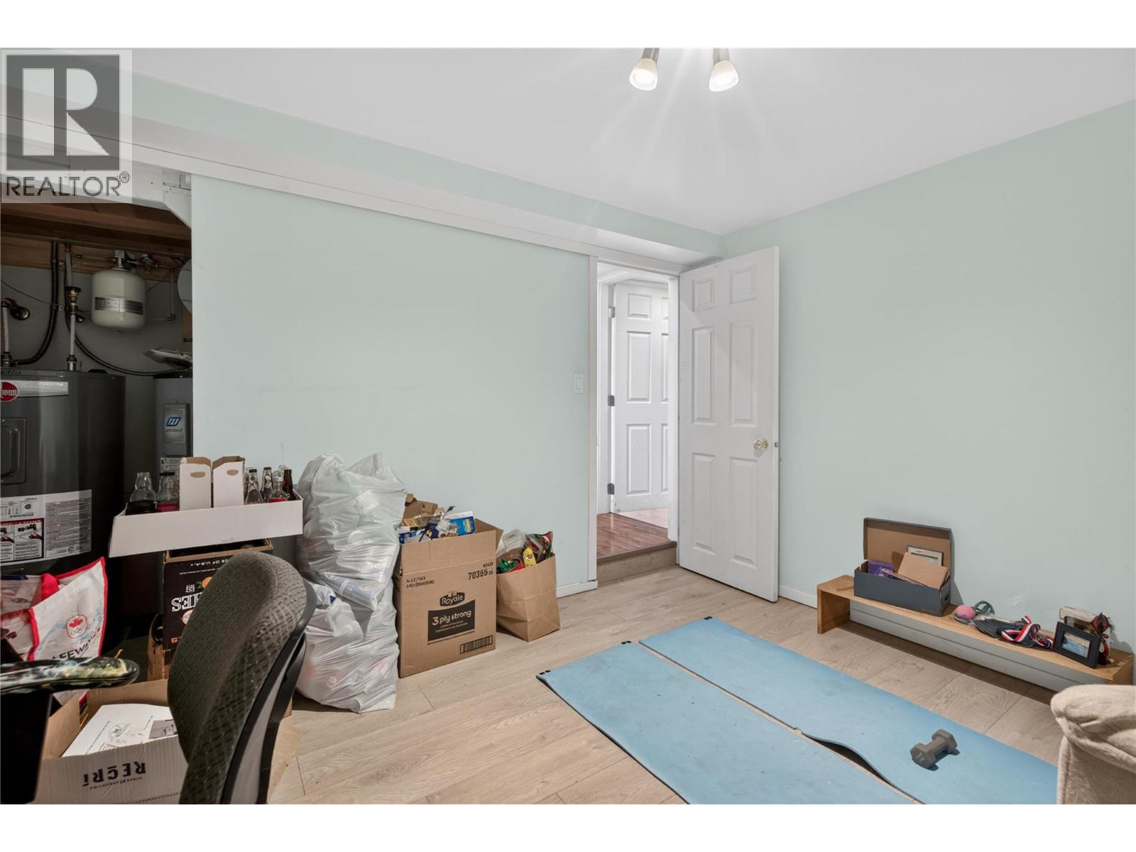 902 Gore Street - 39