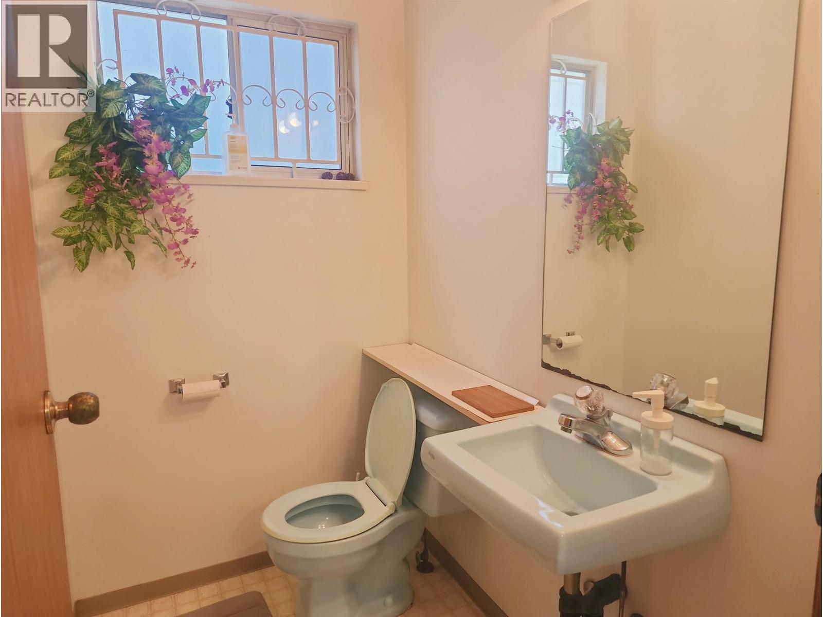 3 Bed, 3 Bath House for Sale in Vancouver – 3523 NAPIER STREET, Vancouver – MLS# R3121217 - Image 18