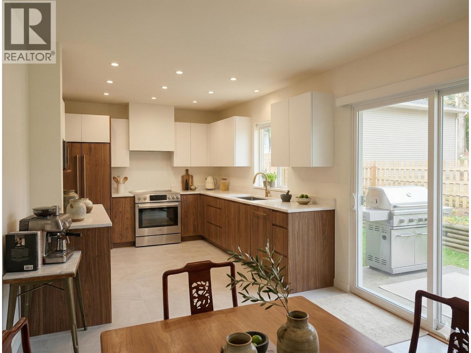 3 Bed, 3 Bath House for Sale in Vancouver – 3523 NAPIER STREET, Vancouver – MLS# R3121217 - Image 7