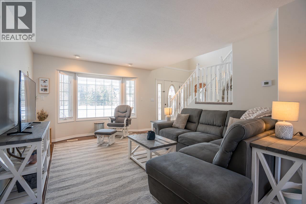 5663 HORSE LAKE ROAD - 7
