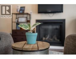 5663 Horse Lake Road, 100 Mile House, BC V0K2E1 Photo 17