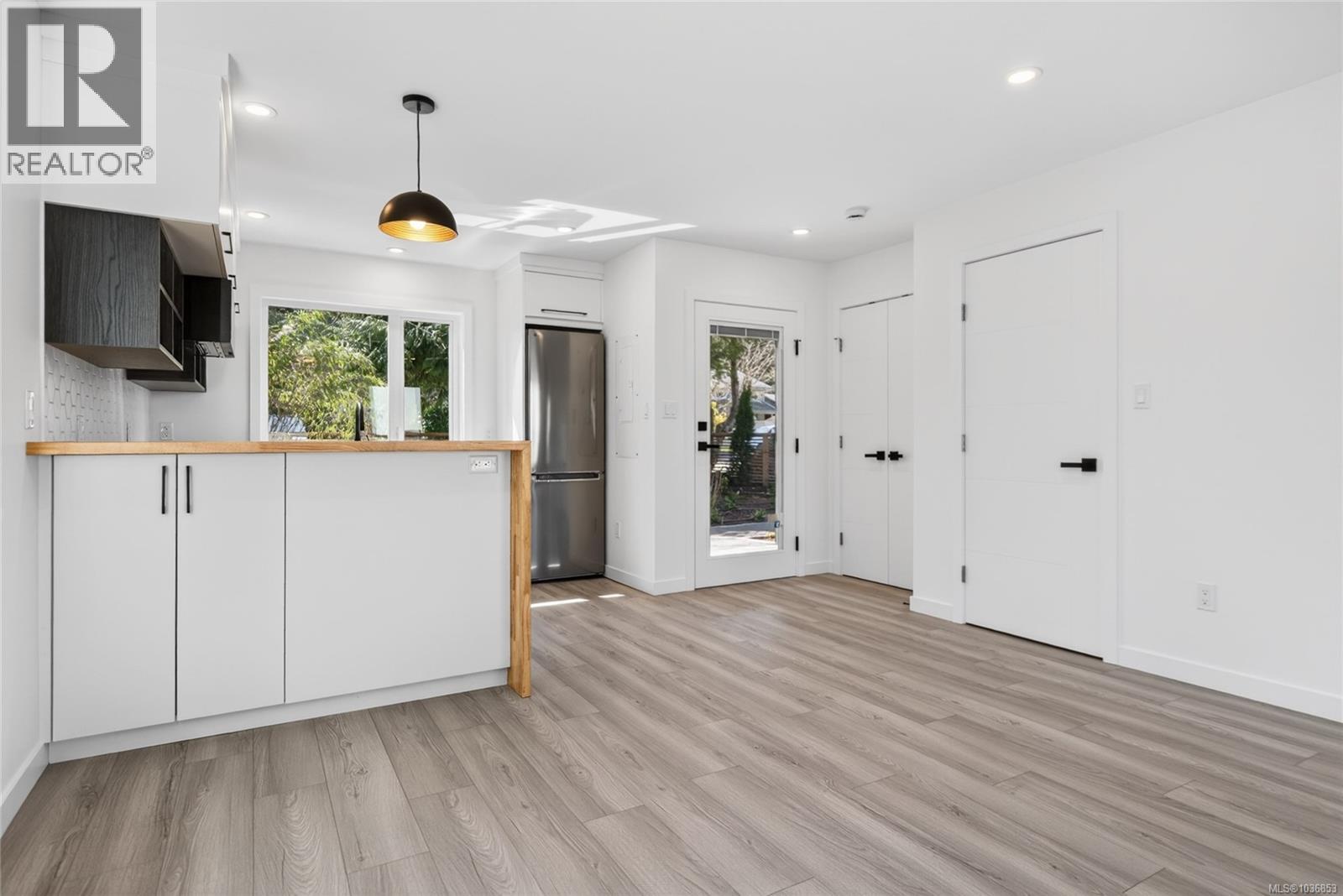 #2 1590 Piercy Ave - 6