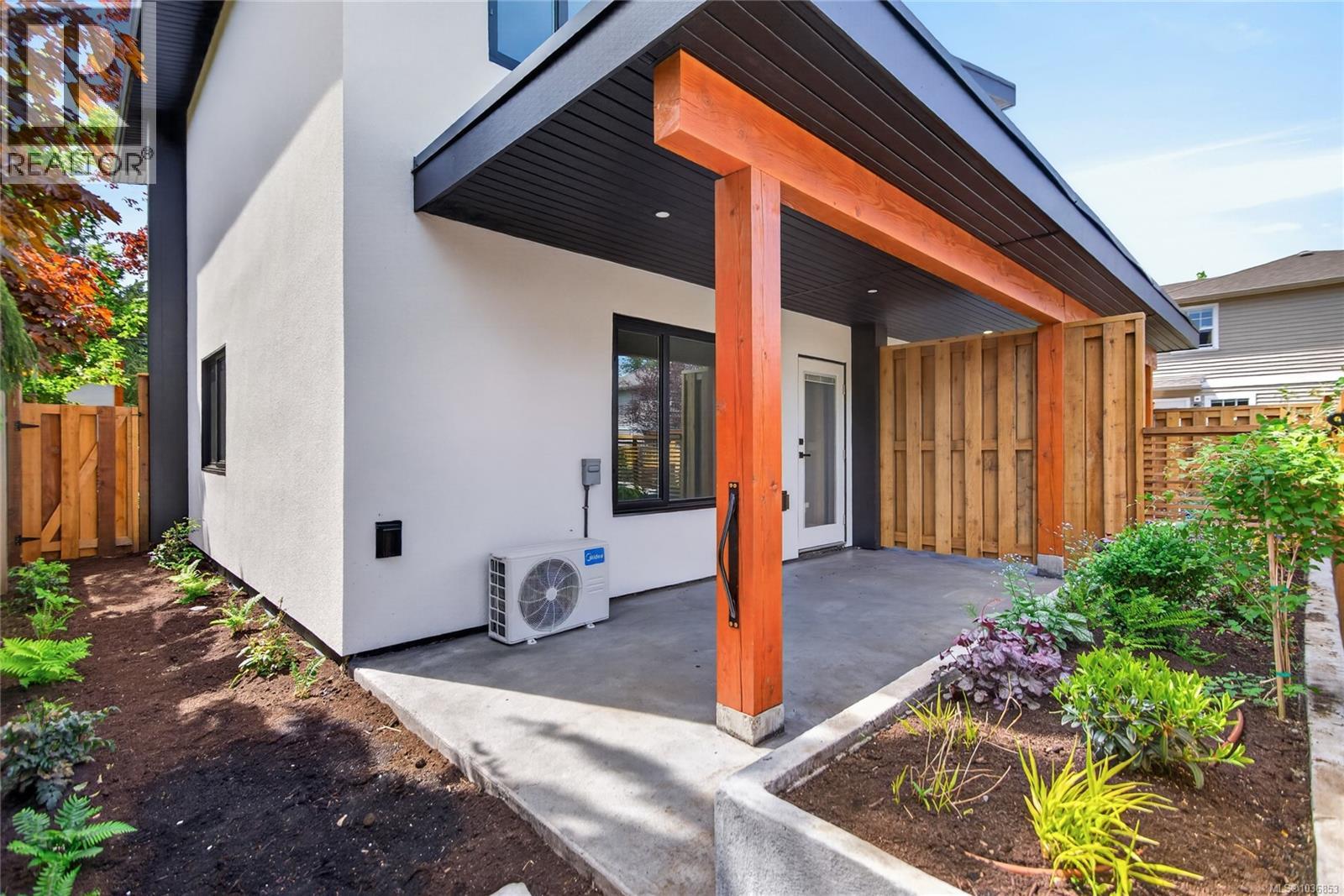 #2 1590 Piercy Ave - 27