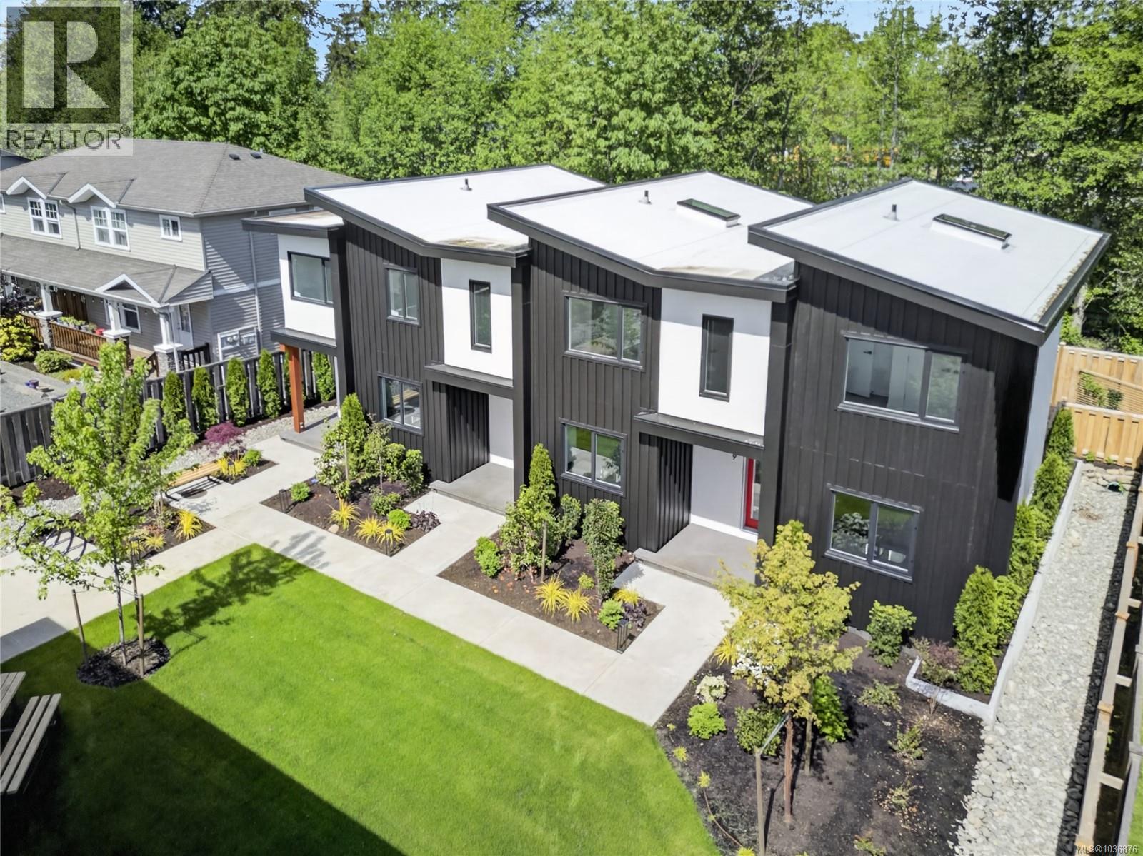 #9 1590 Piercy Ave - 2