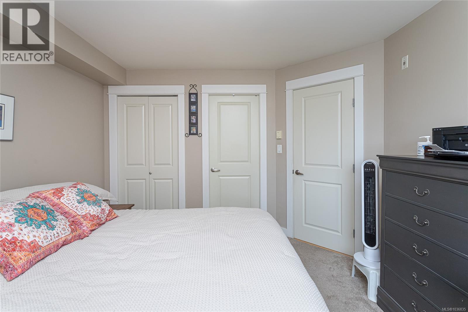 216 1315 Esquimalt Road, Esquimalt