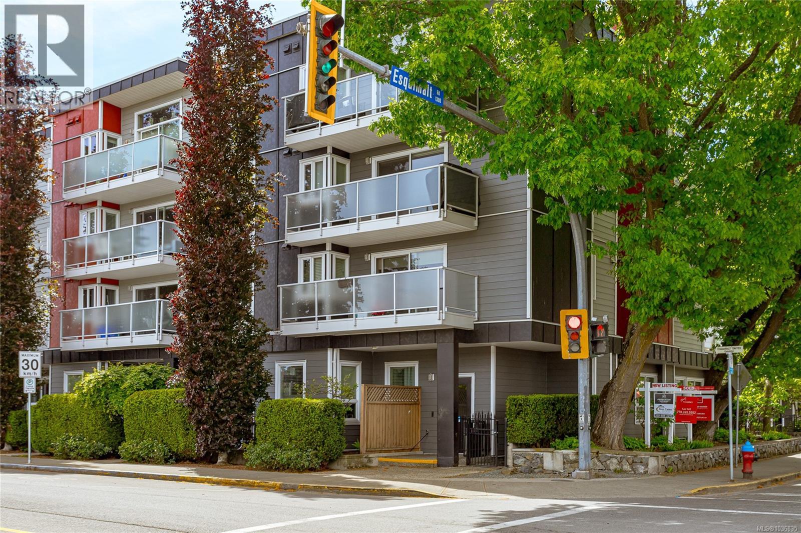 216 1315 Esquimalt Road, Esquimalt
