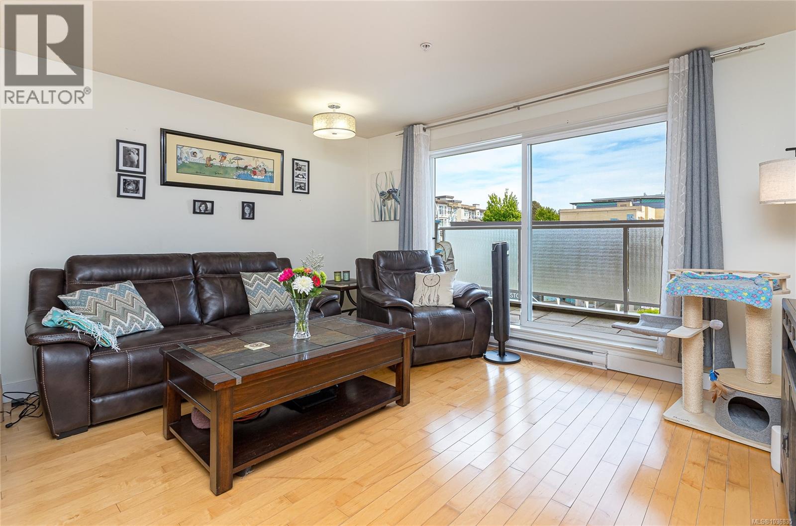 216 1315 Esquimalt Road, Esquimalt