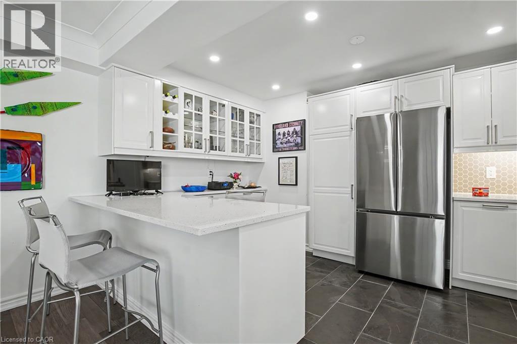 #405 2121 LAKESHORE Road - 14