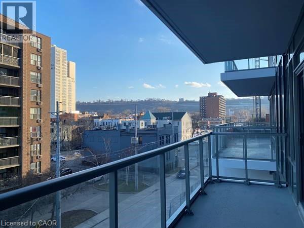 212 KING WILLIAM Street Unit# 404, Hamilton, Ontario, L8R0A7 — Photo 5