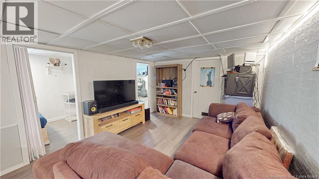 42 Churchland Road - 16
