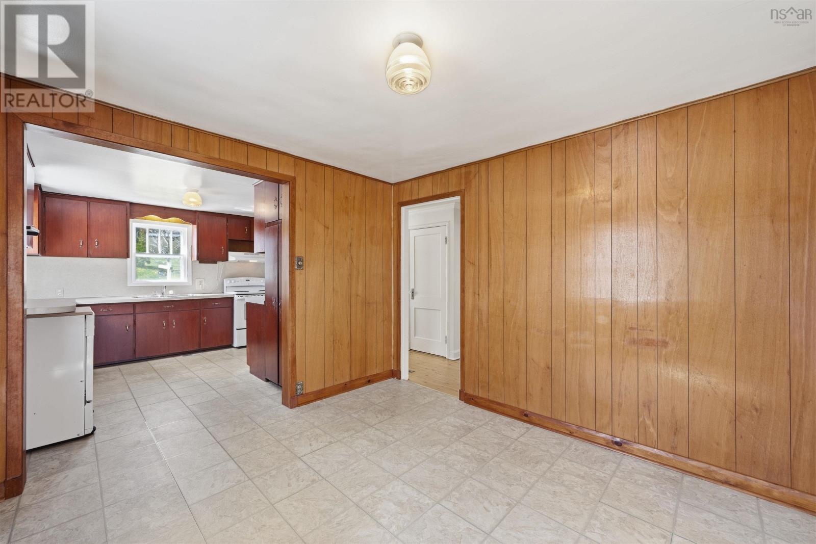 Property 33 of 48 of 241 Johnstone Avenue