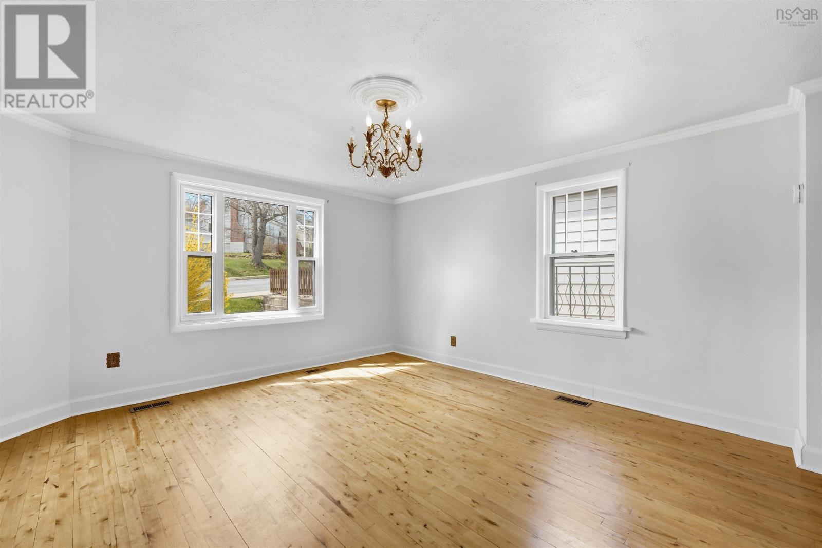 Property 2 of 48 of 241 Johnstone Avenue