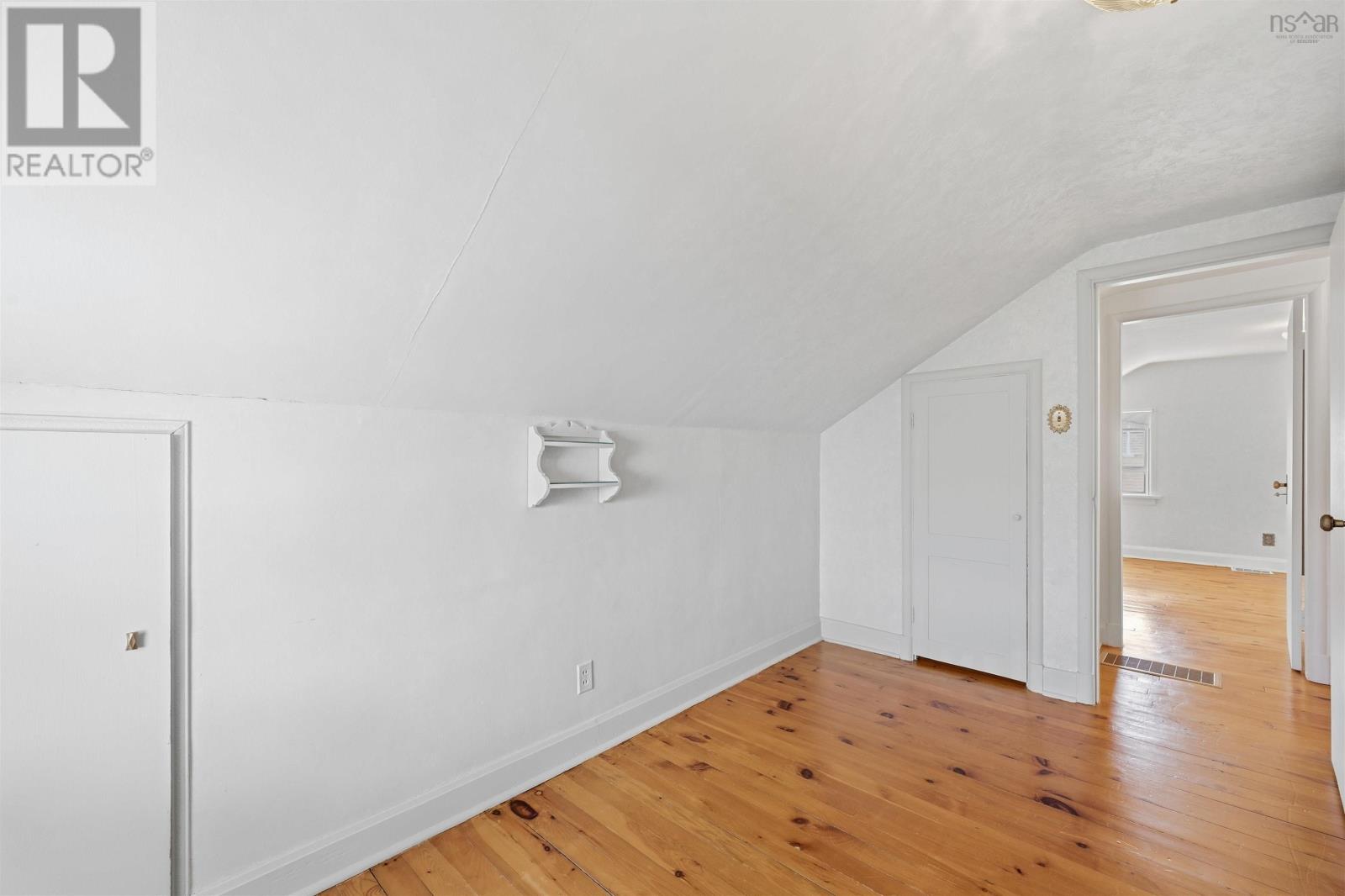 Property 21 of 48 of 241 Johnstone Avenue