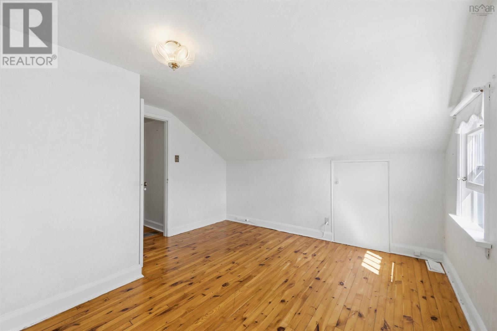 Property 30 of 48 of 241 Johnstone Avenue